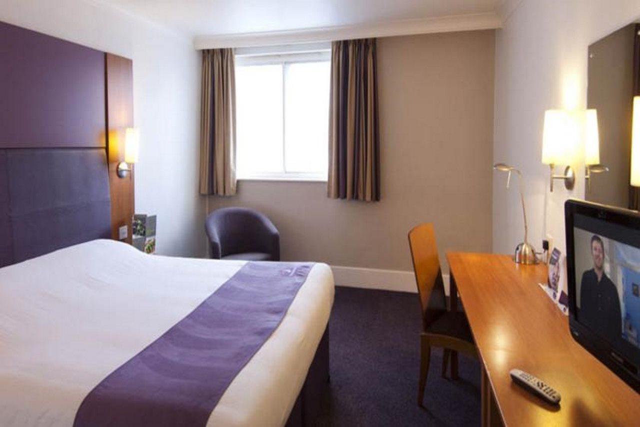 Premier Inn Exeter Exterior foto